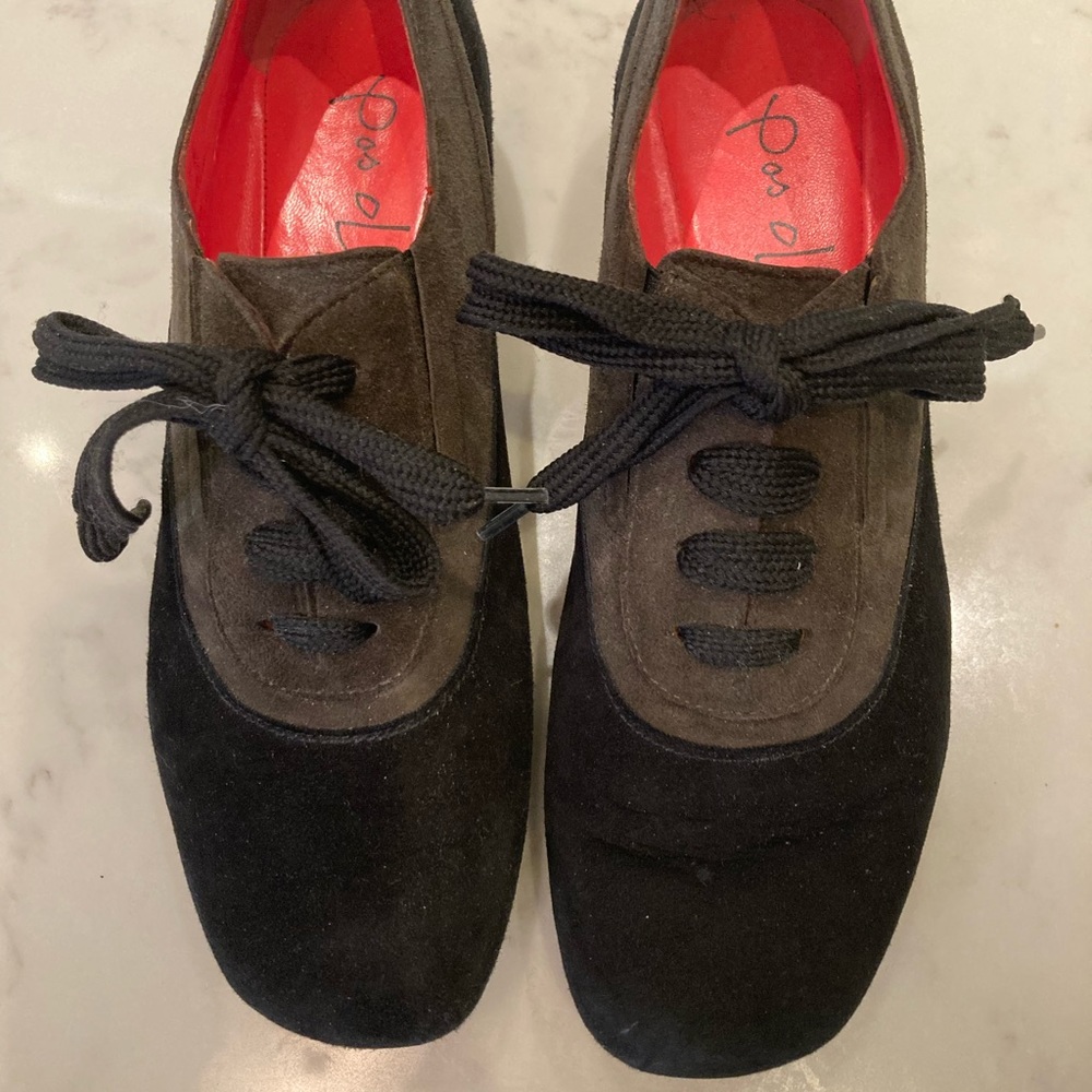 Pas de Rouge shoes